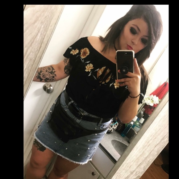 Meet your Posher, Ashley - Picture 1 of 1